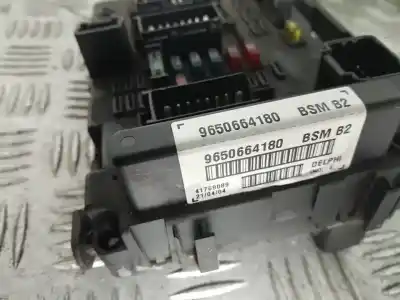 Second-hand car spare part fuse box unit for peugeot 307 break / sw (s1) 307 break / sw (s1) (2002 - 2005) oem iam references 9650664180   Second-hand car spare part fuse box unit for peugeot 307 break / sw (s1) 307 break / sw (s1) (2002 - 2005) oem iam references 9650664180