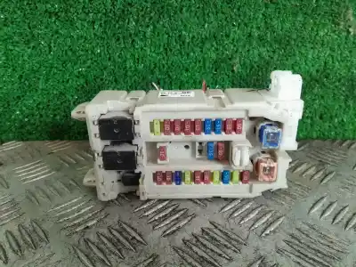 Second-hand car spare part fuse box unit for isuzu d-max crew cab 4wd 136 cv / 100 kw oem iam references   