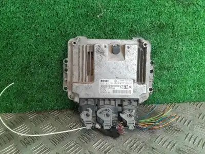 Pièce détachée automobile d'occasion calculateur moteur ecu pour peugeot 206 sw xs références oem iam 0281011560  