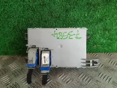 Peça sobressalente para automóvel em segunda mão caixa de fusíveis e relés por fiat doblo active referências oem iam 00518855300  