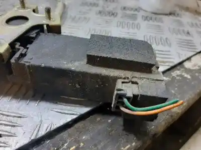 İkinci el araba yedek parçası ÖN SAG PENCERE REGÜLATÖRÜ için RENAULT 5 (B/C40)  OEM IAM referansları  2 PINS 