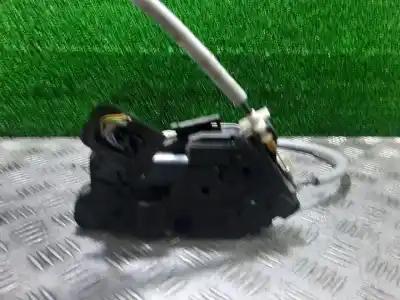 Peça sobressalente para automóvel em segunda mão fechadura da porta dianteira esquerda por skoda rapid active referências oem iam 8e1837015a  