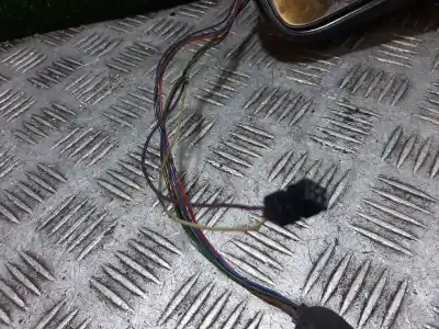 Peça sobressalente para automóvel em segunda mão espelho retrovisor esquerdo por peugeot 307 break / sw (s1) sw clim referências oem iam 014145 7 pins  Peça sobressalente para automóvel em segunda mão espelho retrovisor esquerdo por peugeot 307 break / sw (s1) sw clim referências oem iam 014145 7 pins