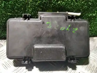 Peça sobressalente para automóvel em segunda mão caixa de fusíveis e relés por ford puma (cce) 1.4 16v cat referências oem iam   