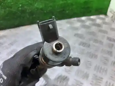 Second-hand car spare part Injector for KIA CARENS 2.0 CRDi EX Monovolumen OEM IAM references 0445110258  