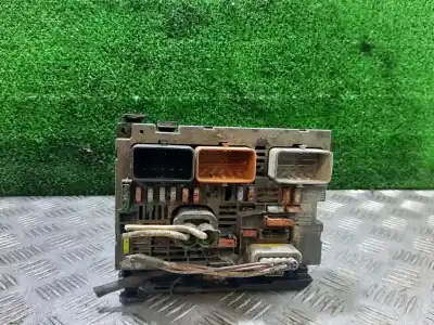 Peça sobressalente para automóvel em segunda mão caixa de fusíveis e relés por citroen c4 picasso seduction referências oem iam 9664705880  