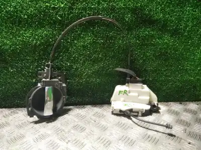 Peça sobressalente para automóvel em segunda mão fechadura da porta dianteira esquerda por citroen c3 1.6 16v hdi referências oem iam 46982980  