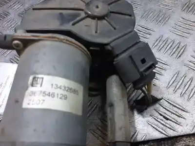 Second-hand car spare part front windshield wiper motor for opel corsa e 120 aniversario 90 cv / 66 kw oem iam references 13432685  367546129
