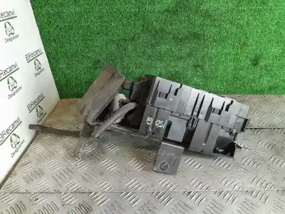 Tweedehands auto-onderdeel Relais/zekeringenkastje voor FORD TRANSIT MOD. 2000 COMBI FT 260 2.0 corto OEM IAM-referenties   