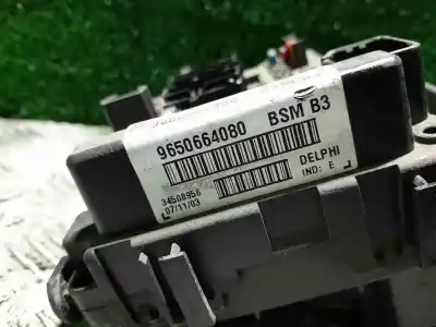 Pièce détachée automobile d'occasion boîtes à fusibles pour peugeot 307 break / sw (s1) sw pack références oem iam 9650664080  