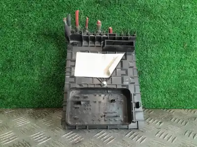 Peça sobressalente para automóvel em segunda mão caixa de fusíveis e relés por volkswagen touran (1t2) edition bluemotion referências oem iam 1k0937804e