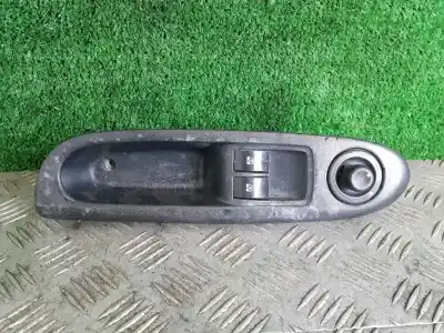 Second-hand car spare part LEFT FRONT POWER WINDOW SWITCH for RENAULT CLIO II FASE II (B/CB0)  OEM IAM references 8200084008  