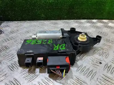 Pezzo di ricambio per auto di seconda mano motore alzacristalli anteriore destro per peugeot 307 break / sw (s1) sw clim riferimenti oem iam 9637130480  