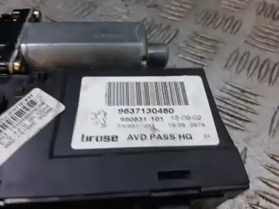Pezzo di ricambio per auto di seconda mano motore alzacristalli anteriore destro per peugeot 307 break / sw (s1) sw clim riferimenti oem iam 9637130480  
