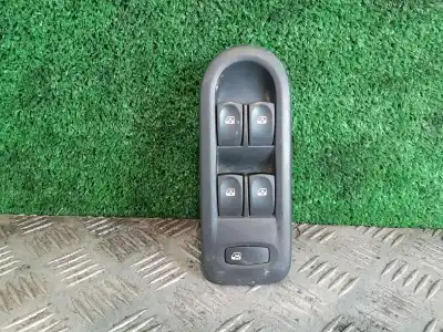 Second-hand car spare part LEFT FRONT POWER WINDOW SWITCH for RENAULT CLIO III  OEM IAM references 8200356541  