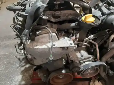Автозапчастина б/у двигун комплект для renault clio iii collection посилання на oem iam d4fd7  palet 8010