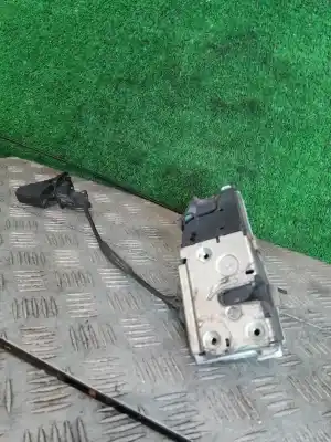 Second-hand car spare part left front door lock for renault twingo authentique oem iam references 090211  