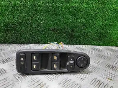 Peça sobressalente para automóvel em segunda mão botão / interruptor elevador vidro dianteiro esquerdo por citroen c4 picasso seduction referências oem iam 96639382zd  
