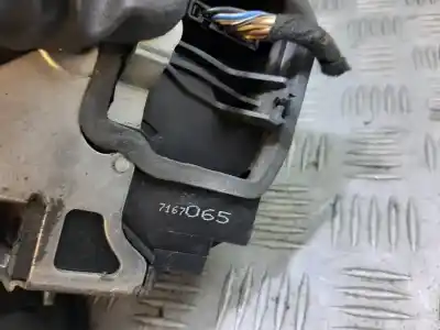 Second-hand car spare part left front door lock for bmw x3 (e83) 3.0d oem iam references 7167065  