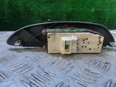 Автозапчастина б/у передні вікний вмикач для toyota yaris (ncp1/nlp1/scp1) 1.0 linea luna посилання на oem iam   