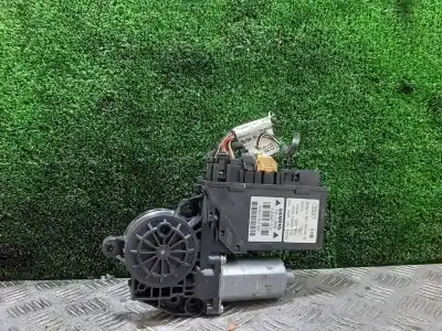 Pièce détachée automobile d'occasion  pour AUDI A4 AVANT (8E)  Références OEM IAM 8E1959801B  