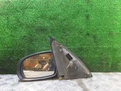 Pezzo di ricambio per auto di seconda mano specchio sinistro per opel corsa c blue line riferimenti oem iam 010676  