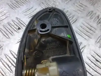 Автозапчасти б/у наружная рукоятка передняя справа за renault clio ii fase ii (b/cb0) base authentique 65 cv / 48 kw ссылки oem iam 8200028995  