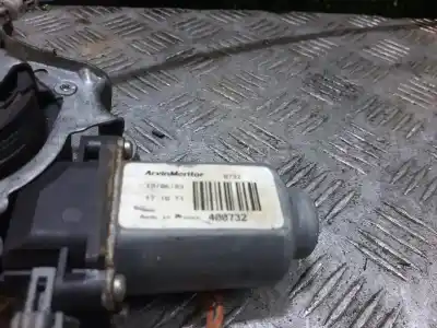 Pezzo di ricambio per auto di seconda mano alzacristalli anteriore sinistro per renault clio ii fase ii (b/cb0) authentique 58 cv / 43 kw riferimenti oem iam 400732 2 pins 