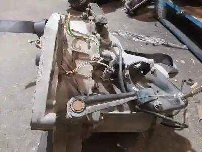 İkinci el araba yedek parçası VITES KUTUSU için CITROEN SAXO 1.4 OEM IAM referansları 20CF11  