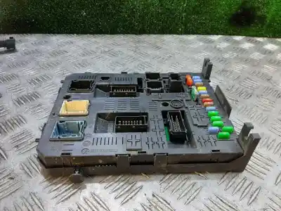 Second-hand car spare part fuse box unit for citroen jumpy hdi 90 27 l1h1 furg. 90 cv / 66 kw oem iam references 9666895680  
