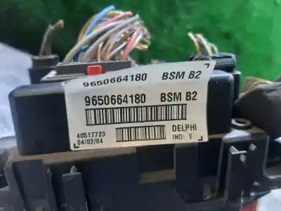 Recambio de automóvil de segunda mano de CAJA RELES / FUSIBLES para PEUGEOT 206 BERLINA E-Music referencias OEM IAM 9650664180  
