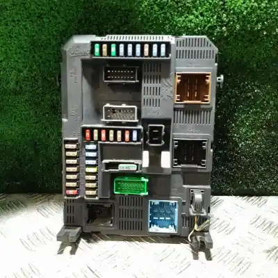 Peça sobressalente para automóvel em segunda mão caixa de fusíveis e relés por citroen c-elysée exclusive referências oem iam 9807531680  