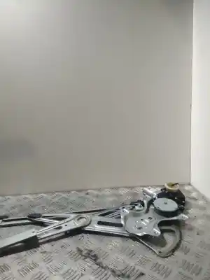 Peça sobressalente para automóvel em segunda mão elevador de vidros dianteira esquerda por toyota yaris active referências oem iam 983722104