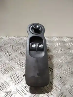 Second-hand car spare part Left Front Power Window Switch for RENAULT MODUS Confort Dynamique OEM IAM references 8200277630A  