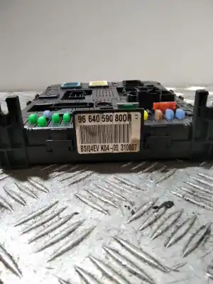 Pièce détachée automobile d'occasion Boîtes à Fusibles pour CITROEN C4 PICASSO Seduction Références OEM IAM 96640590800R 310807 
