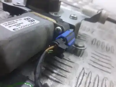 Second-hand car spare part passenger side right window regulator for chevrolet captiva 2.2 vcdi ltz oem iam references 25937972