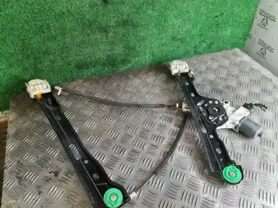 Peça sobressalente para automóvel em segunda mão elevador de vidros dianteiro direito por bmw serie 1 berlina (e81/e87) 118d referências oem iam 7138466e