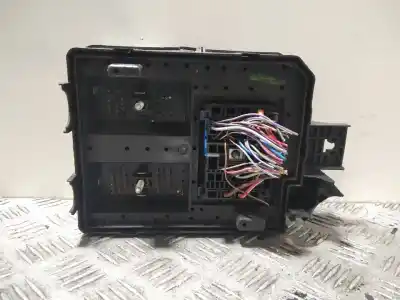 Second-hand car spare part fuse box unit for opel corsa e 120 aniversario 90 cv / 66 kw oem iam references 30959l  39068001