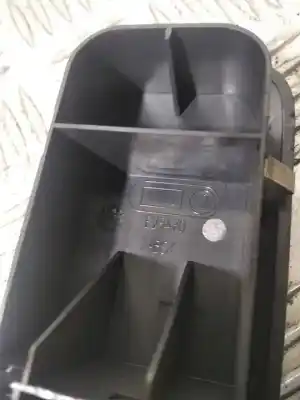 Second-hand car spare part left front power window switch for renault clio iii pack authentique oem iam references 8200356519  e29470