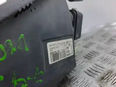 Second-hand car spare part right headlight for nissan note (e11e) acenta oem iam references 260109u100  89900917