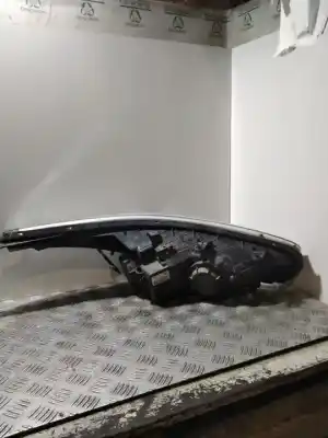 Peça sobressalente para automóvel em segunda mão Farol / Farolim Esquerdo por KIA CEE'D FASTBACK (ED) 1.4 Referências OEM IAM 92101A2220  