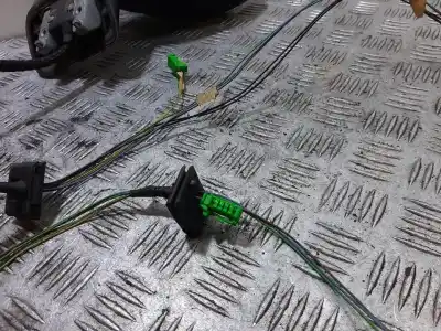 Peça sobressalente para automóvel em segunda mão espelho retrovisor direito por citroen c4 berlina collection referências oem iam 024287  gris/7 pins