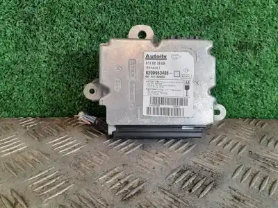 Pièce détachée automobile d'occasion boitier de commande d'airbag pour renault clio iii confort dynamique références oem iam 8200963406