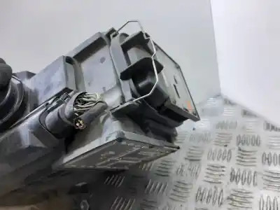 Peça sobressalente para automóvel em segunda mão farol / farolim direito por volkswagen passat b6 variant (3c5) 2.0 tdi 16v referências oem iam 3c0941752g