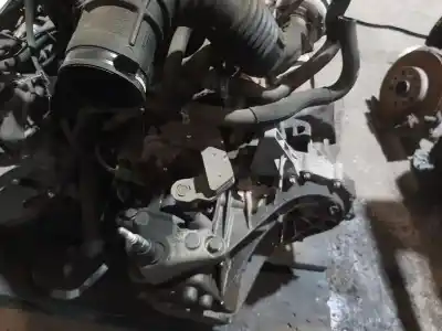 Peça sobressalente para automóvel em segunda mão motor completo por renault scenic ii confort authentique 101 cv / 74 kw referências oem iam k9k  palet 8020