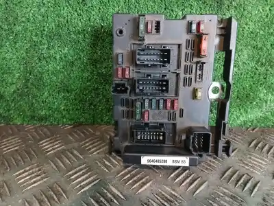 Peça sobressalente para automóvel em segunda mão caixa de fusíveis e relés por peugeot 206 berlina xs referências oem iam 9646405280