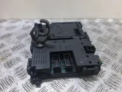 Peça sobressalente para automóvel em segunda mão caixa de fusíveis e relés por peugeot 206 berlina 206 5p xr 75 referências oem iam 9626460880