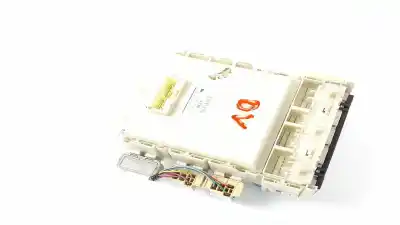 Автозапчасти б/у блок реле/предохранителей за toyota yaris (ksp9/scp9/nlp9) básico ссылки oem iam 8273052700  