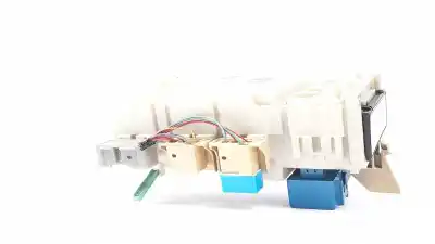 Автозапчасти б/у блок реле/предохранителей за toyota yaris (ksp9/scp9/nlp9) básico ссылки oem iam 8273052700  