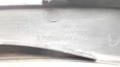 Peça sobressalente para automóvel em segunda mão aba do guarda-lamas dianteiro direito por opel movano furgón (f9) 2.8 dti referências oem iam 7701692571  